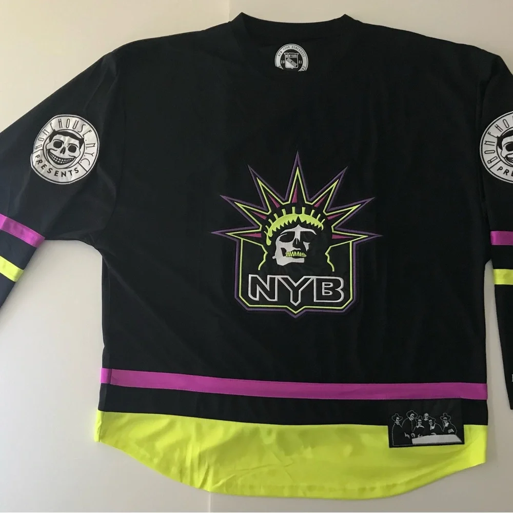 Size Large - Picture 8 of 16
